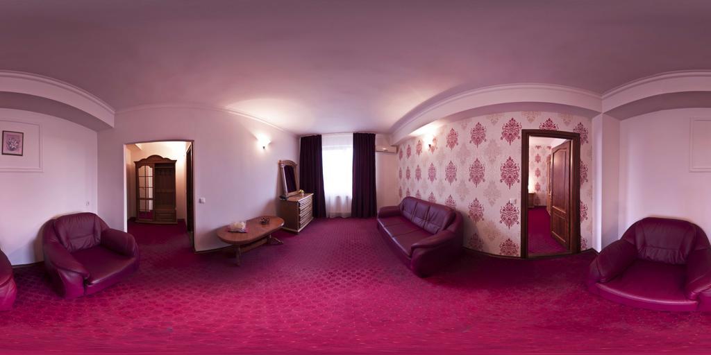 Hotel Melody Сату Маре Екстериор снимка